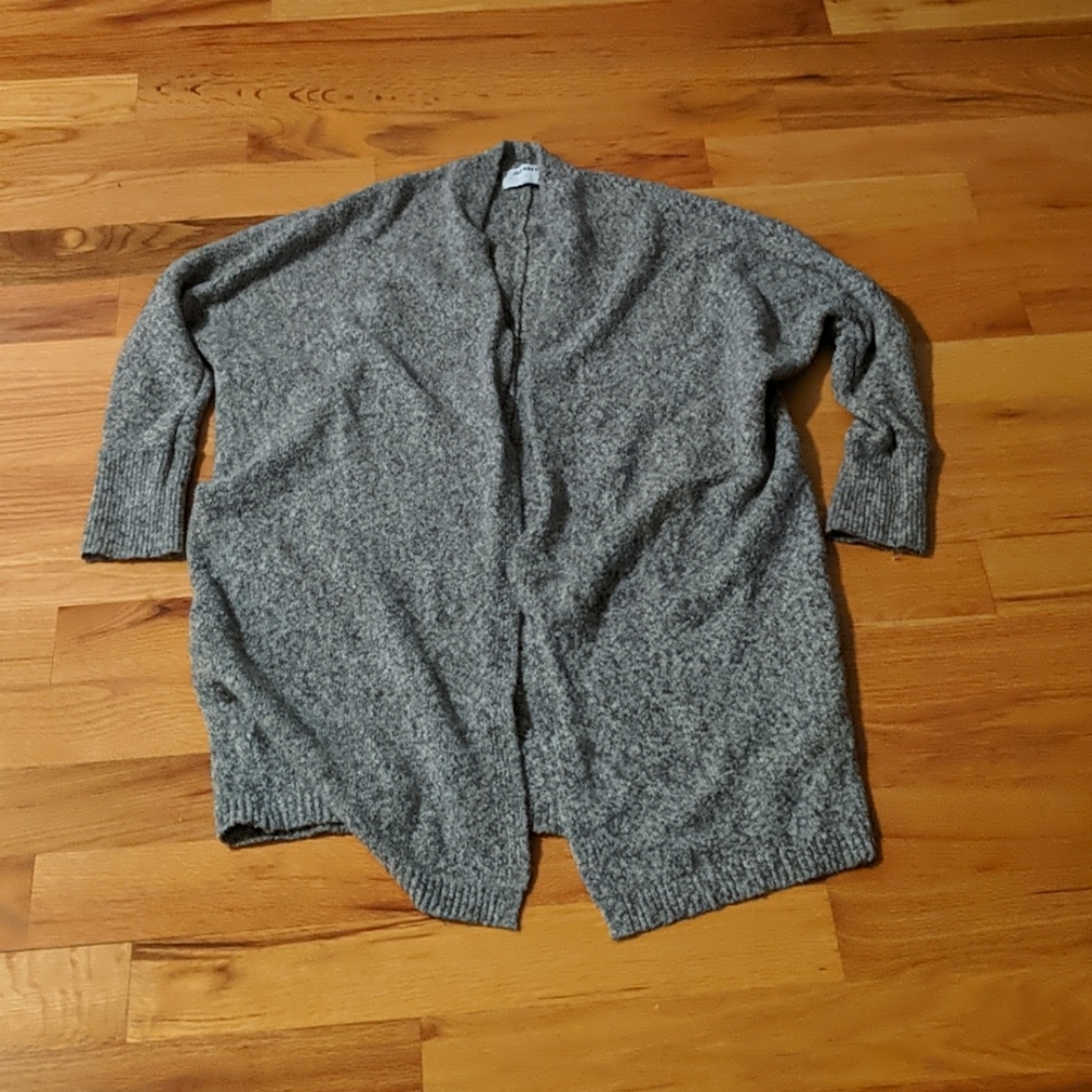 4 for $20🏷 Old Navy Gray Cardigan